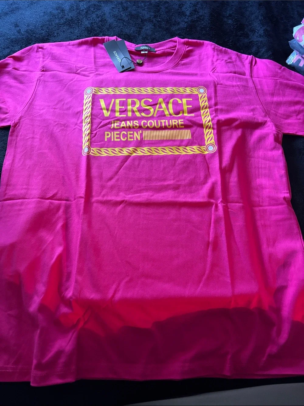 Brand New !! Hot Pink Tee with Yellow Logo Frame Read 👇 - Picture 2 of 4